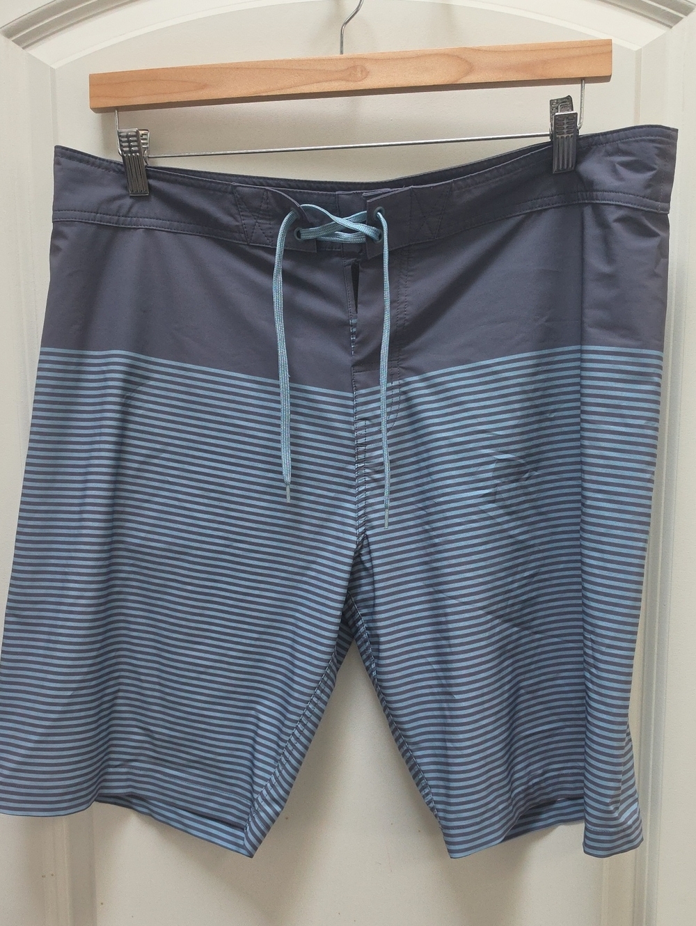 Travis Mathew Men's Gray and Light Blue Striped Board Shorts